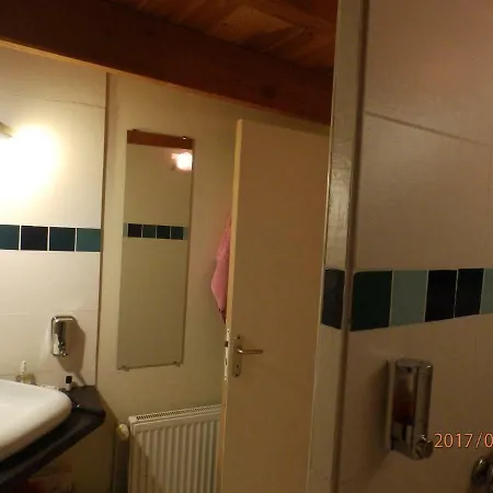Bed & Breakfast Chambres D'hotes De Theolier 3*